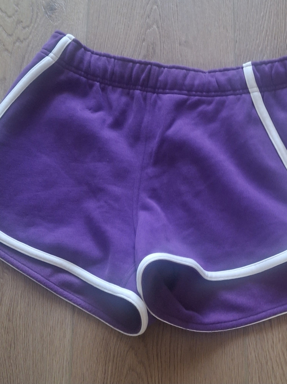 lululemon Scuba MR Purple Women's Athletic Shorts with White Trim